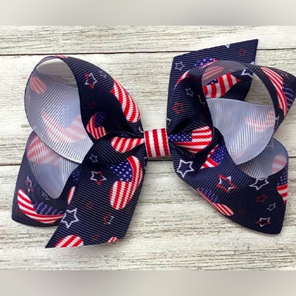 New Girl Navy Red USA Flag Hearts & Stars Bow Hair Clip Accessory Holiday July - Picture 1 of 1